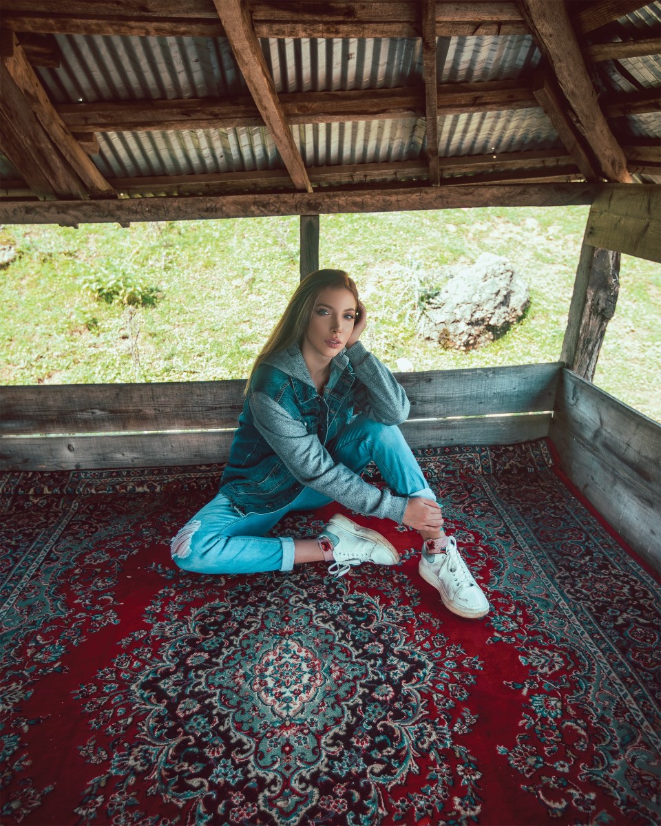  Купить Камин в Ташкенте - Granite Fireplace  in Tashkent Uzbekistan KAMIN.UZ Girl on Farm